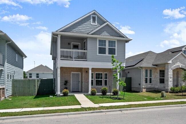 Building Photo - 17202 Adoro Dr