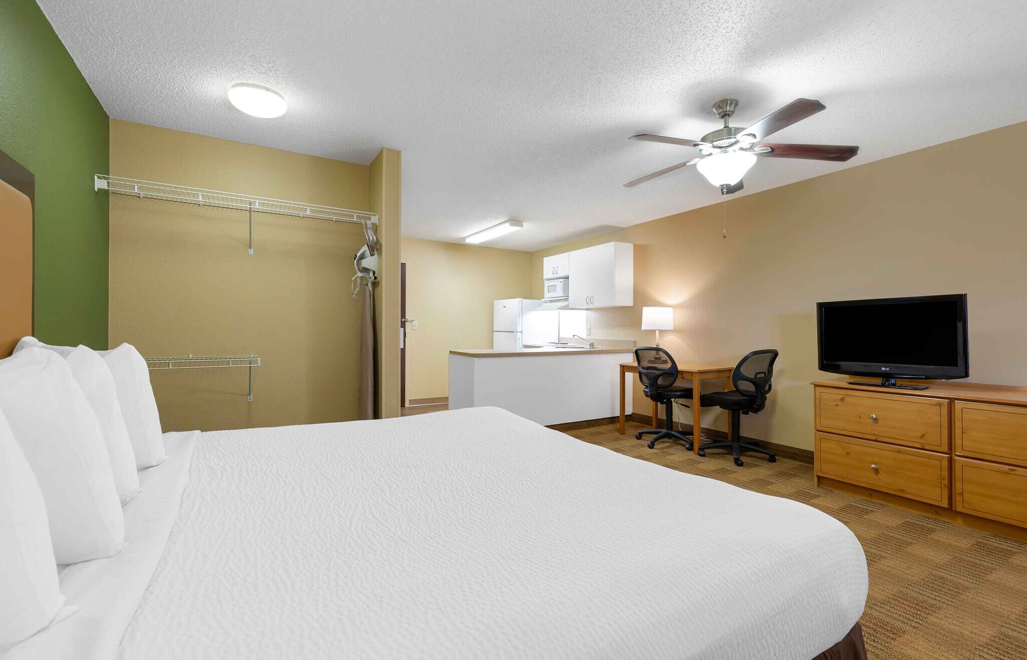 Building Photo - Furnished Studio-Columbia - Laurel - Ft. M...