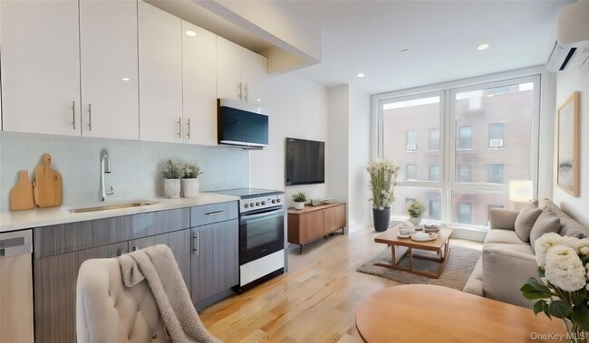 Building Photo - 138-28 Queens Blvd