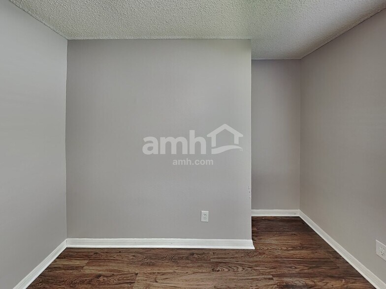 Building Photo - 139 N Cervidae Dr