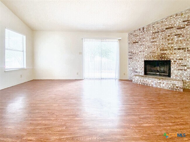 Building Photo - 109 Hughson Dr