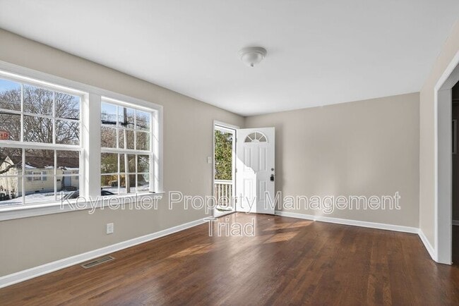 Building Photo - 1106 Sykes Ave