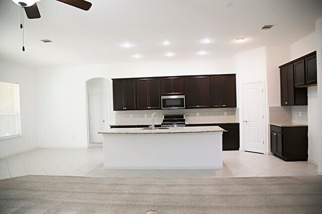 Building Photo - 8121 Belgian Blue Ct
