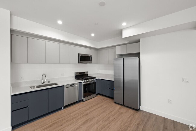 Building Photo - Beautiful Two Bedroom! 401