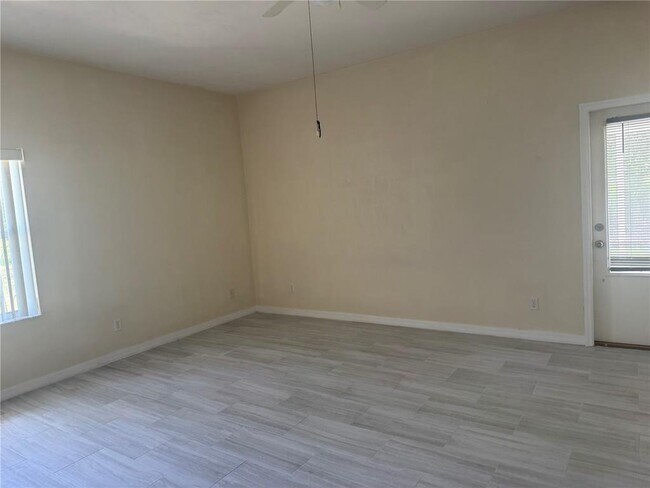 Building Photo - 58 Farmsworth Dr