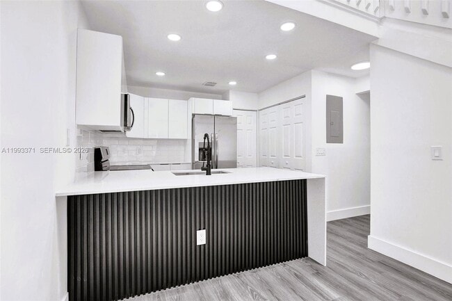 Building Photo - 1818 Adventure Pl