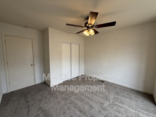 Building Photo - 227 Bend Farm Rd