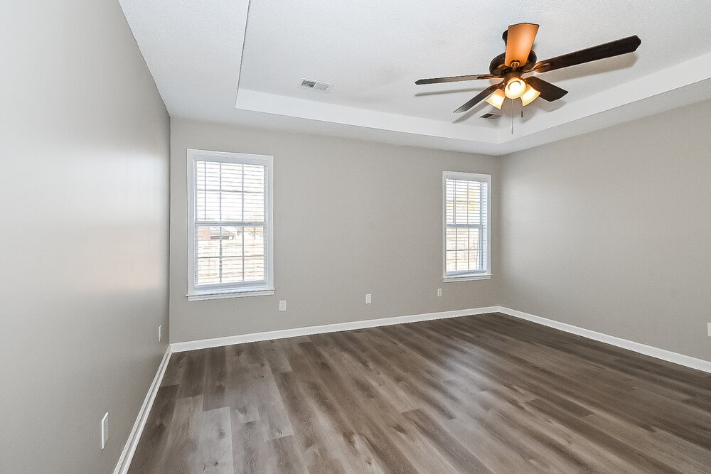 Building Photo - 3163 Big Ben S