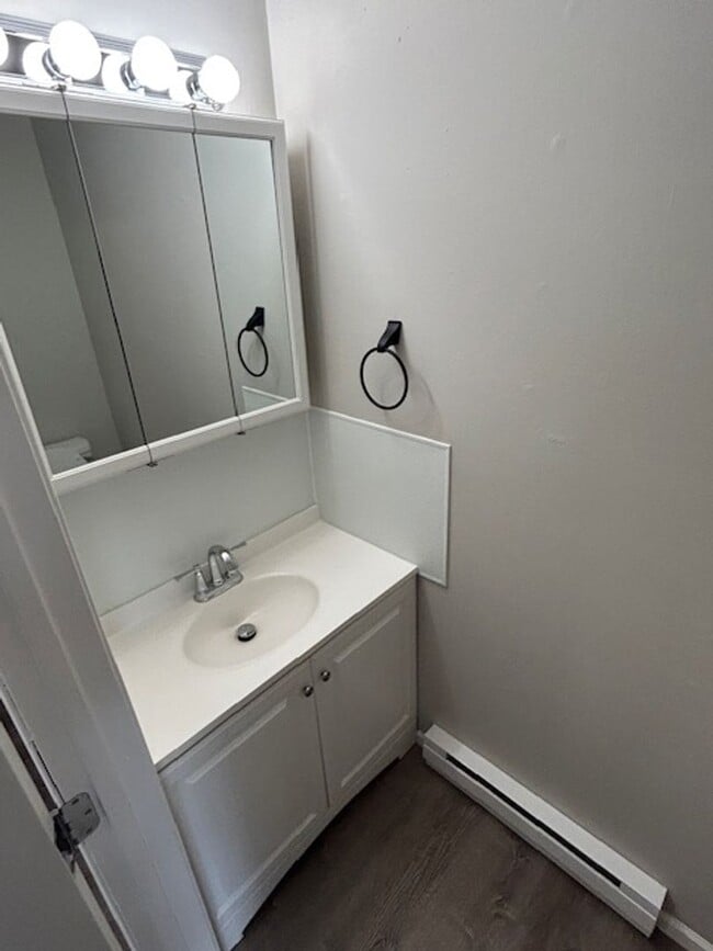 Building Photo - Find Your Perfect Home at Bunker Hill Court