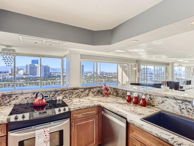 Building Photo - 3111 Bel Air Dr