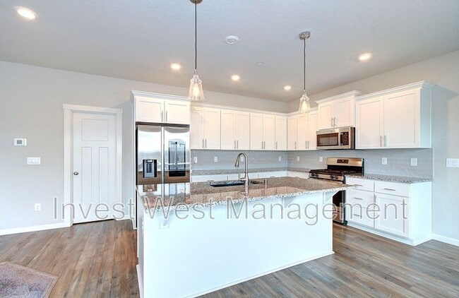 Building Photo - 6834 N 89th Loop