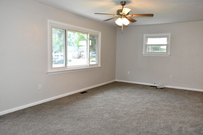 Building Photo - Remodeled 3 Bedroom Ranch