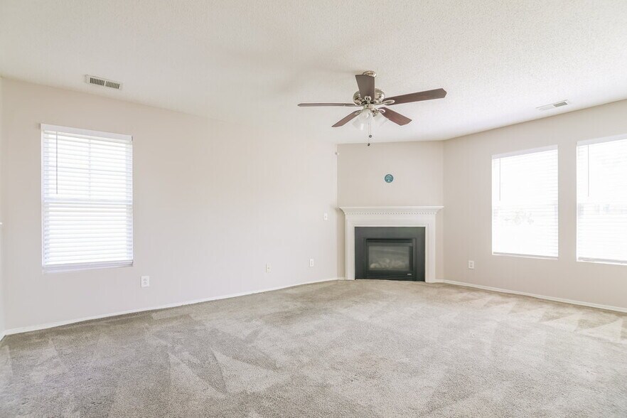 Building Photo - 3164 Varcroft Rd