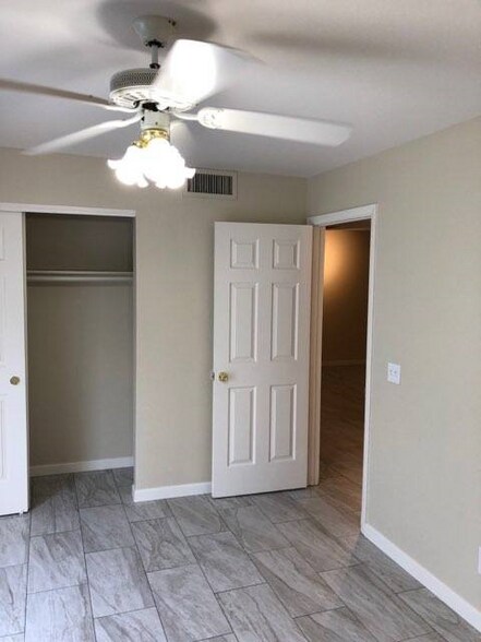 Building Photo - 17 E Ruth Ave