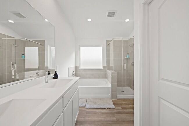 Building Photo - "Charming 4-Bed Sanctuary with Granite Elegance in Magnolia!"