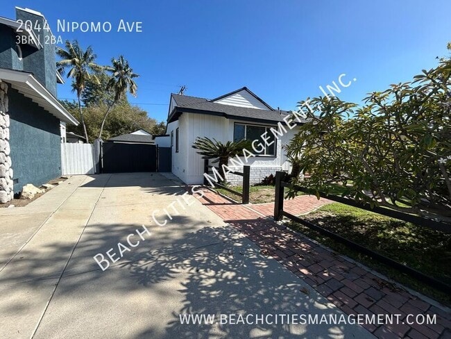 Building Photo - 2044 Nipomo Ave