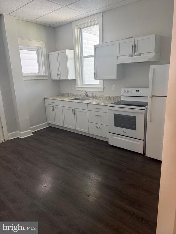 Building Photo - 1544 Chichester Ave