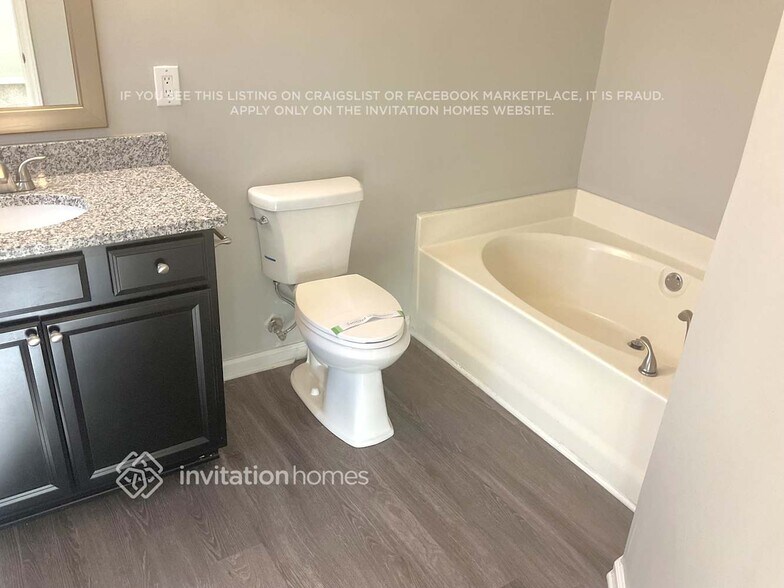 Building Photo - 3349 Daingerfield Dr