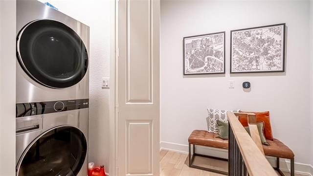 Building Photo - 694 W Main St