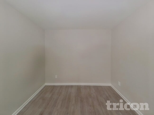 Building Photo - 1481 Mitchell Glen St