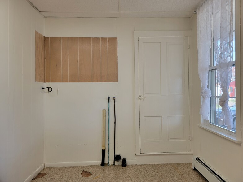 Building Photo - 501B E Main Ave