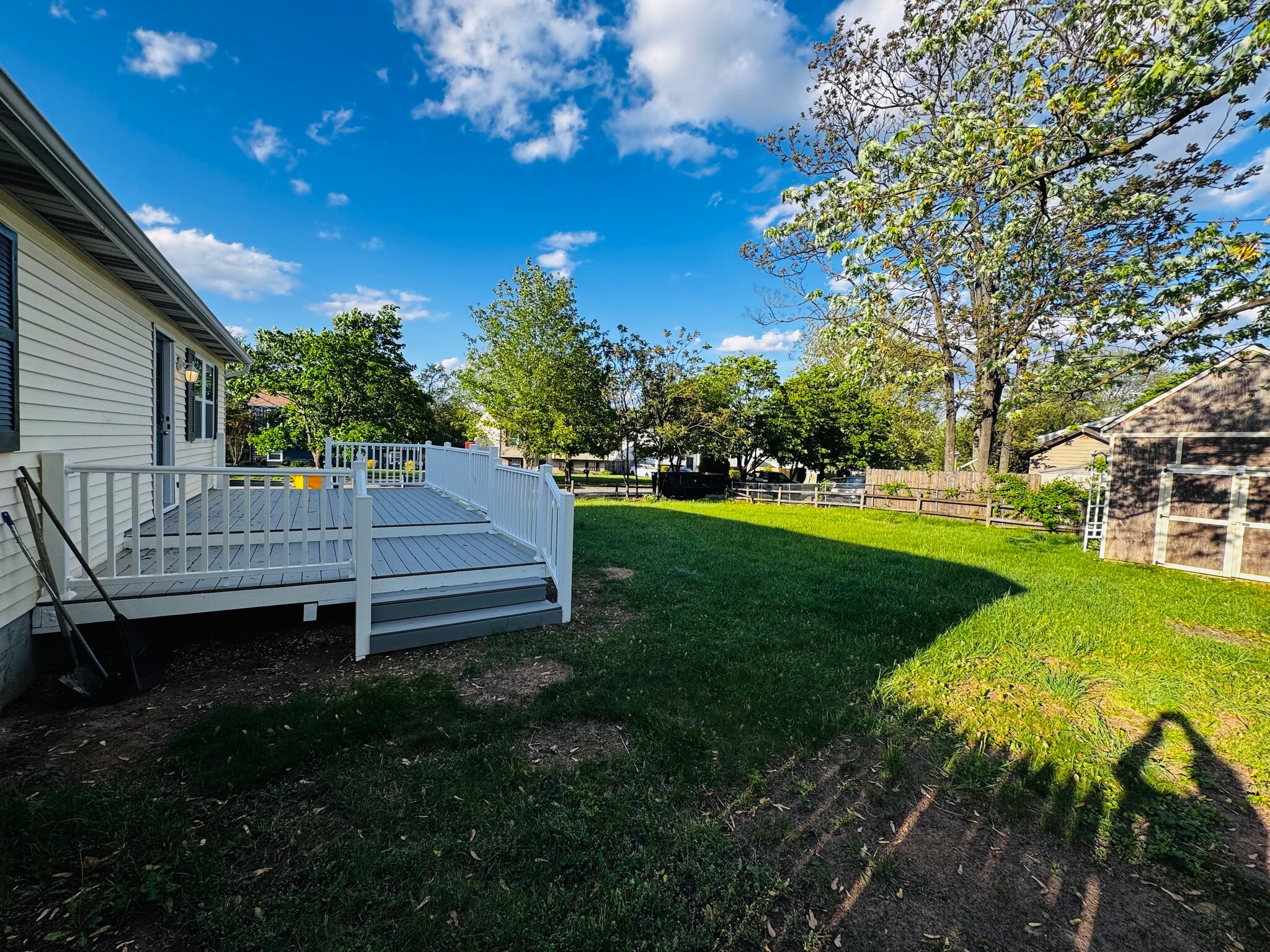 Building Photo - 1242 Cedarcliff Dr