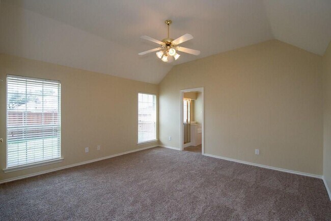 Building Photo - Adorable single story 3/2- Plano
