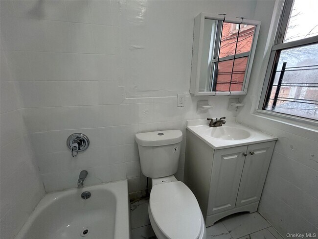 Building Photo - 1819 Palisade Pl