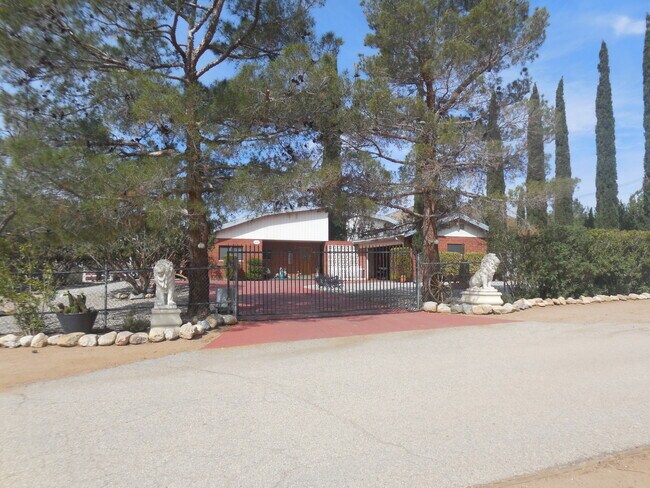 Building Photo - 32923 Tindall Ave