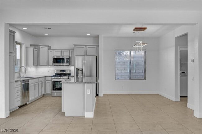 Building Photo - 11952 Orense Dr