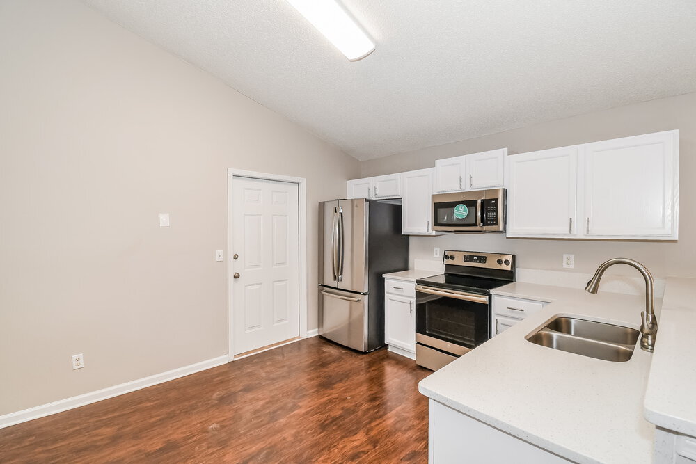 Building Photo - 1946 Running River Rd