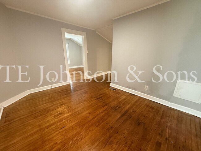 Building Photo - Charming Three Bedroom Home in Winston Sal...