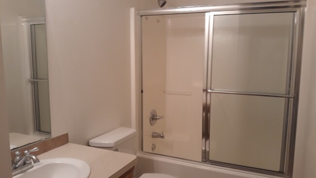 Building Photo - 2021 Plum Creek Ln