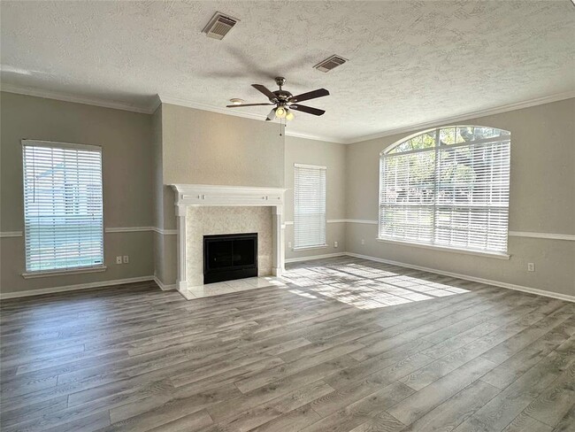 Building Photo - 1281 El Camino Village Dr