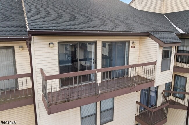 Building Photo - 3120 Revere Ct