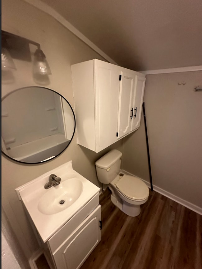Building Photo - MOVE IN SPECIAL - 1/2 OFF FIRST MONTHS REN...
