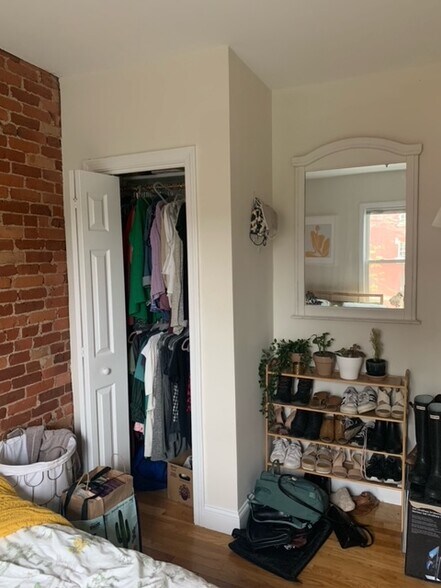 Building Photo - 12 Homer St