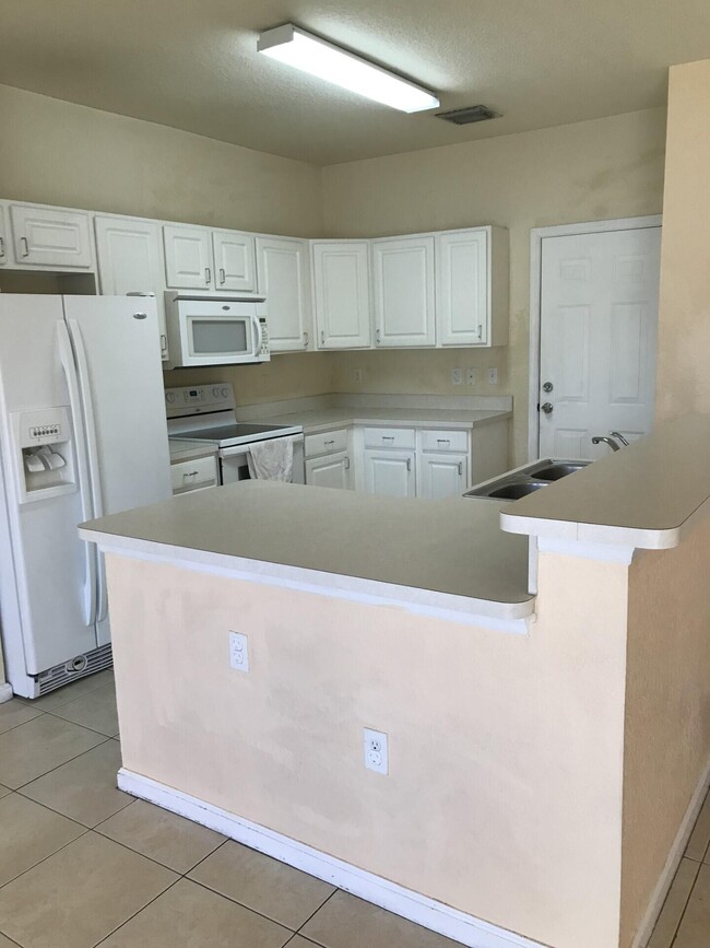 Building Photo - 4234 Emerald Vista