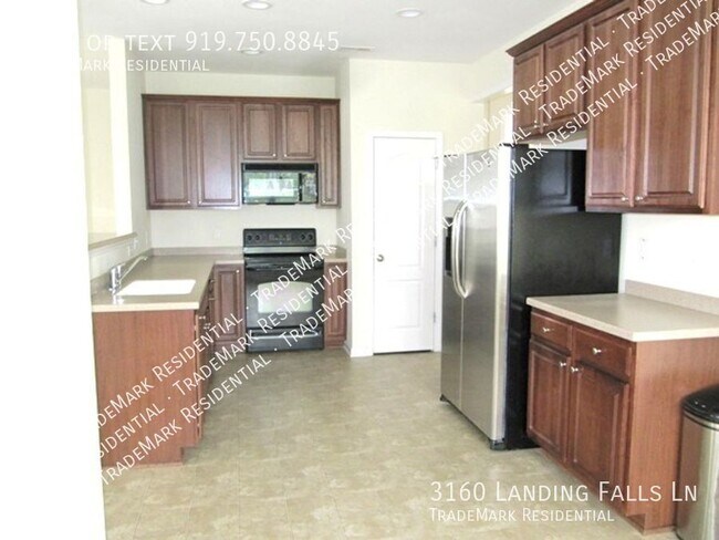 Building Photo - 3160 Landing Falls Ln