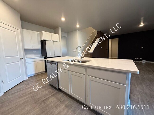 Building Photo - 1694 Cottage Dr