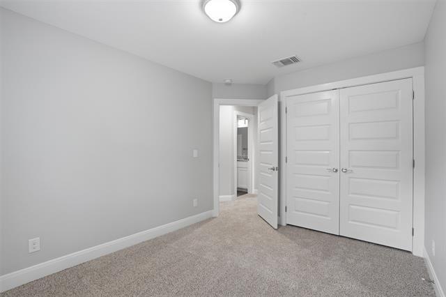 Building Photo - 1022 W Shepherd St