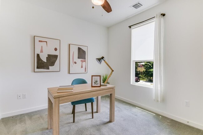 Building Photo - 1916 Bunche Rd