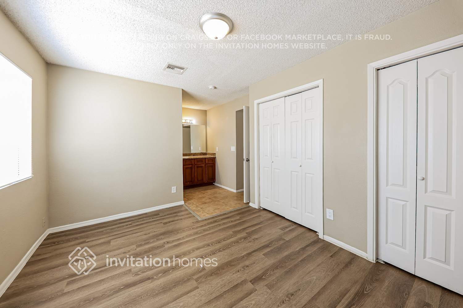 Building Photo - 3029 N Comanche Dr