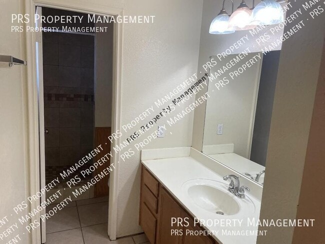 Building Photo - 47 N Maple-