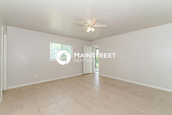 Building Photo - 3 Bedroom Pet-Friendly Home in CAPE CORAL,...