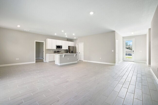 Building Photo - Peaceful Living in Ocala – Secluded 4BR Home for Rent!