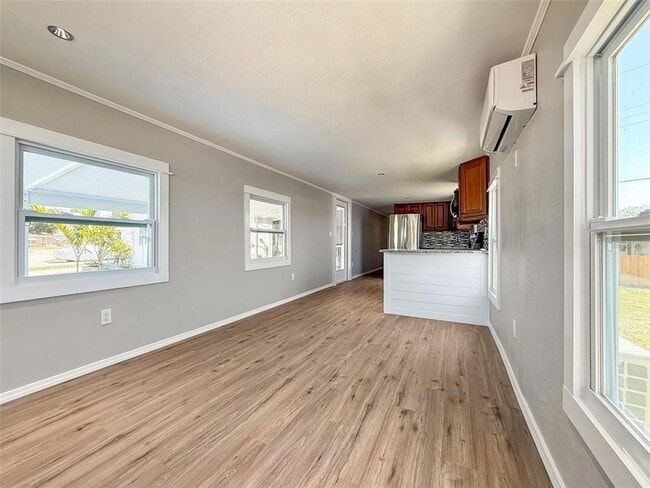 Building Photo - 5141 Oakland Hills Ave