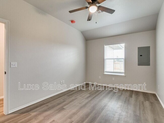 Building Photo - 10541 Lawson Pl Rd