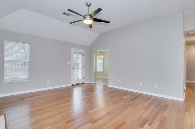 Building Photo - 529 St Julian Pl