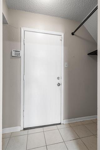 Building Photo - 710 Peach Ct